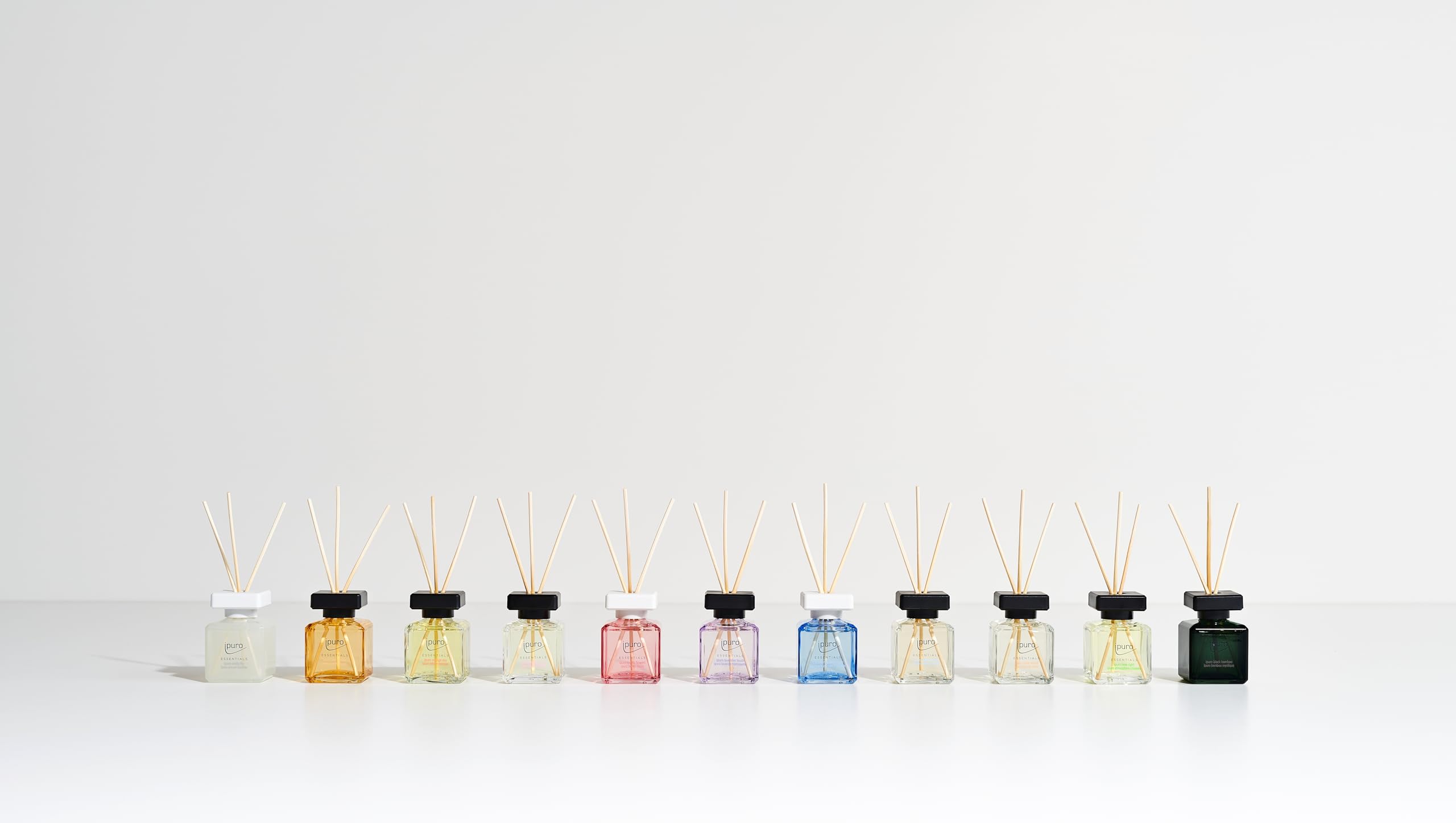 ipuro essentials parfum d'intérieur black bamboo 50ml notes de jasmin, citron, pomme, ambre, musc boisé diffuseur à bâtonnets parfum exotique et élégant pour maison ipuro essentials parfum d'intérieur black bamboo 50ml notes de jasmin, citron, pomme, ambre, musc boisé diffuseur à bâtonnets parfum exotique et élégant pour maison